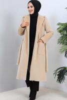 Tesettür giyim BEJ KUŞAKLI KÜRK KABAN T 9601