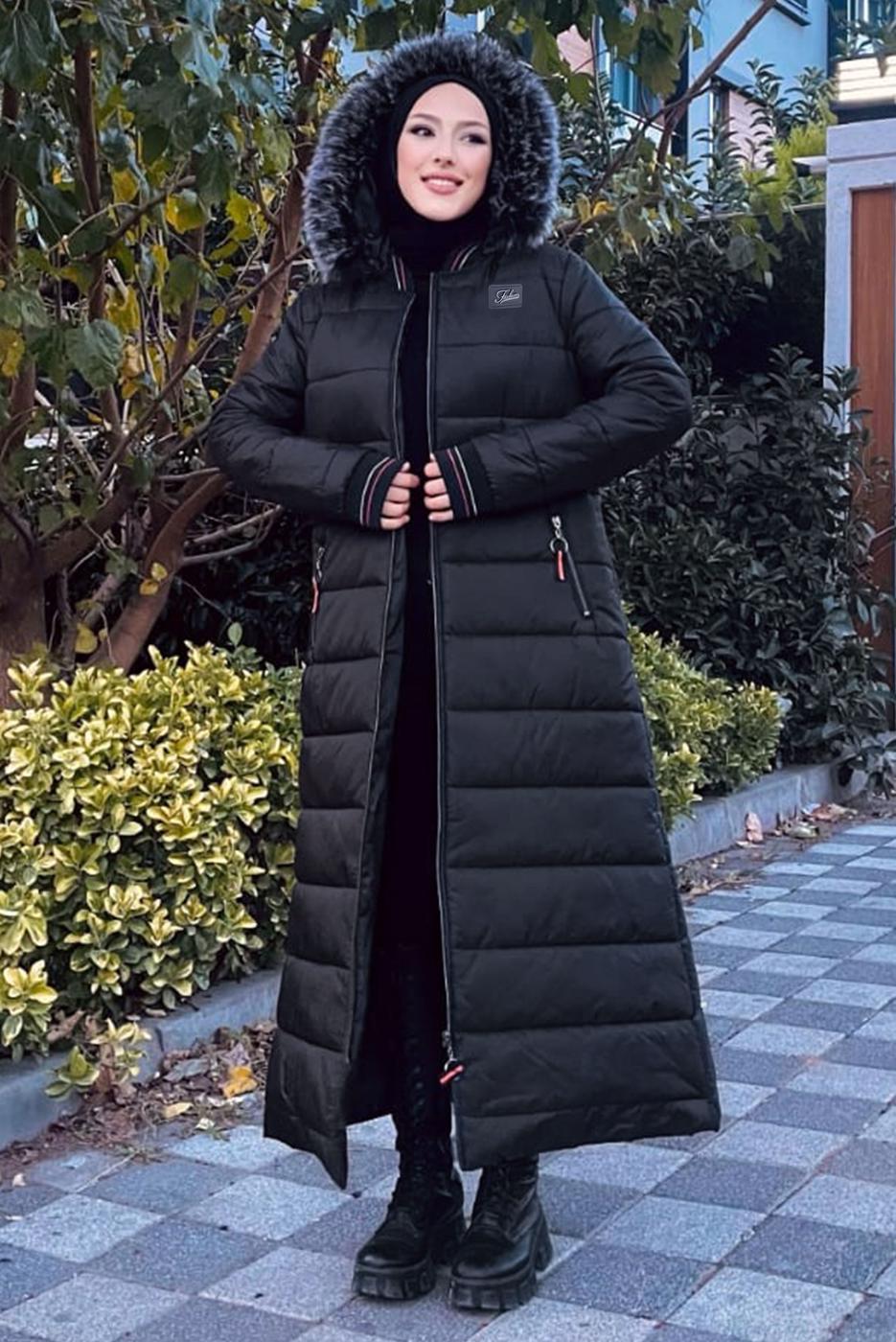 Tesettür giyim SİYAH KAPÜŞONU KÜRKLÜ CEPLİ KABAN T 807