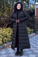 Tesettür giyim SİYAH KAPÜŞONU KÜRKLÜ CEPLİ KABAN T 807