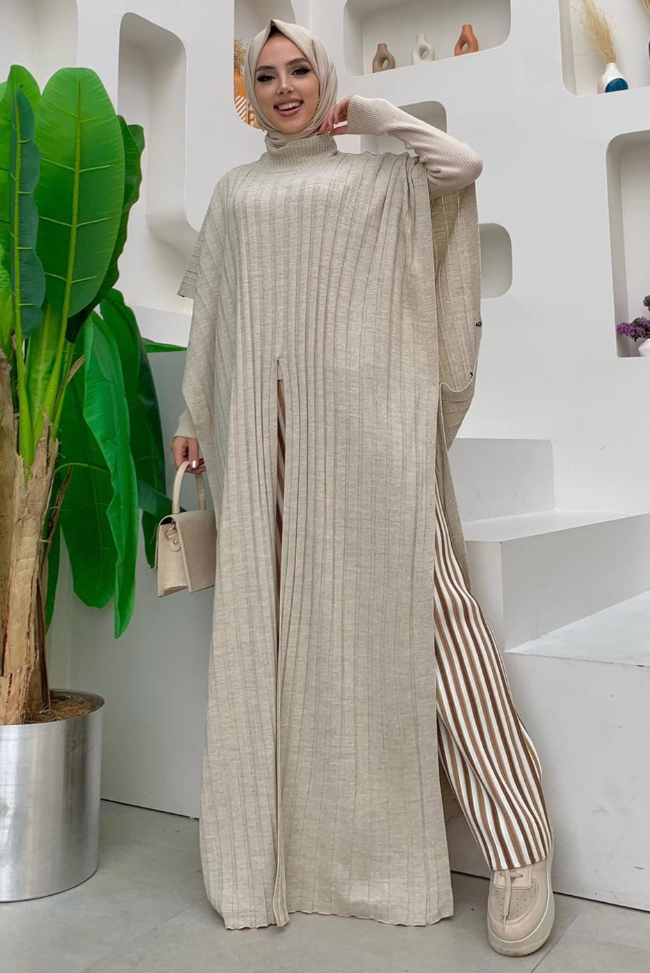 Tesettür giyim BEJ YARASA KOL BOĞAZLI YAKA TRİKO PANÇO T 04222