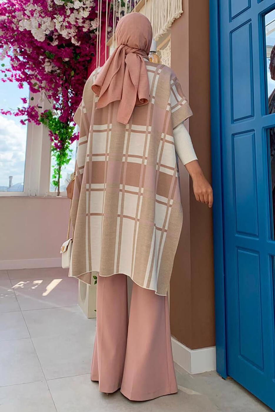 Tesettür giyim EKRU KARELİ TRİKO PANÇO T 20222