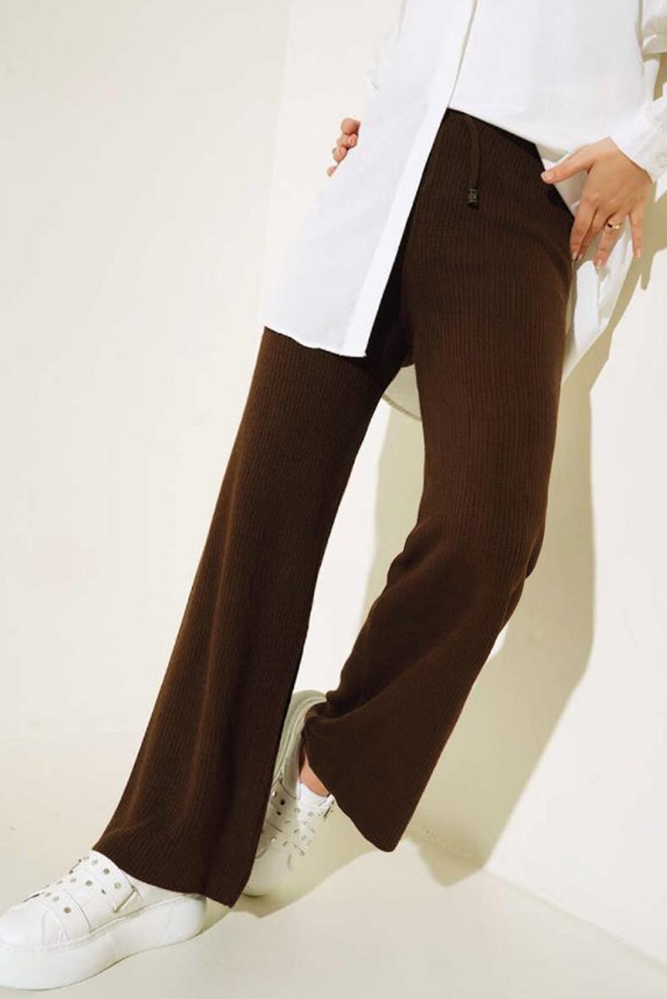 Hijab clothing BROWN KNITWEAR PANTS T 90011