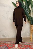 Tesettür giyim KAHVE BOĞAZLI YAKA İKİLİ PANTOLONLU TRİKO TAKIM T 0108