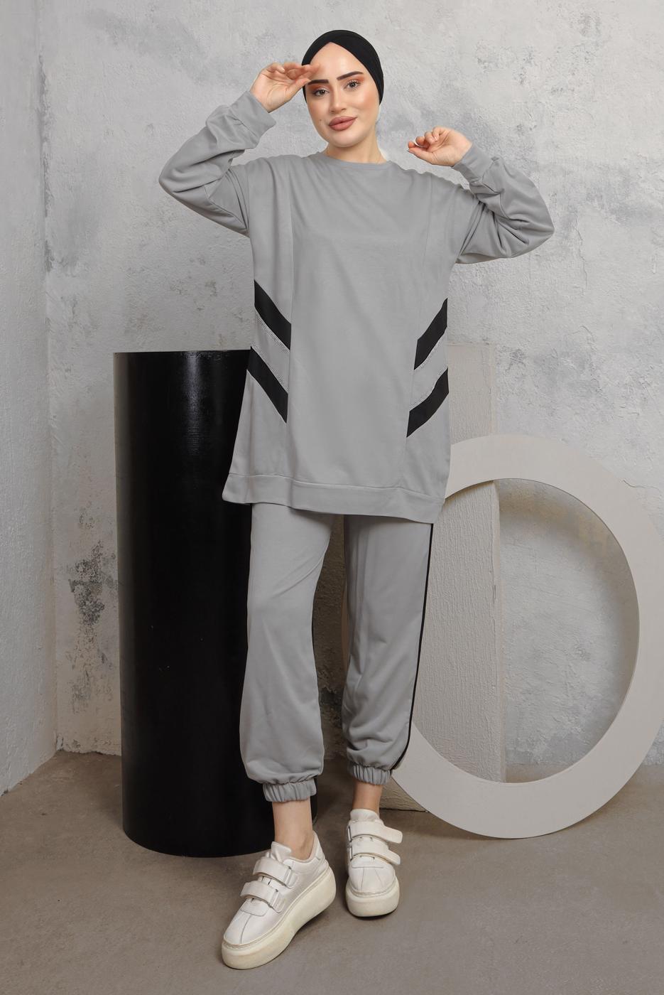 Tesettür giyim GRİ ŞERİT DETAYLI PANTOLONLU EŞOFMAN TAKIM T 1043