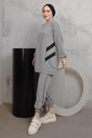 Tesettür giyim GRİ ŞERİT DETAYLI PANTOLONLU EŞOFMAN TAKIM T 1043