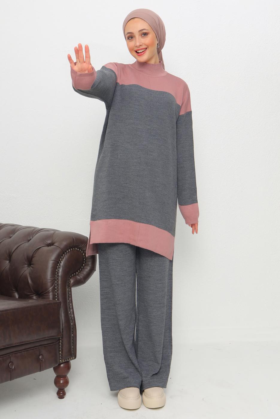Tesettür giyim GRİ BOĞAZLI YAKA PANTOLONLU TRİKO TAKIM T 1108