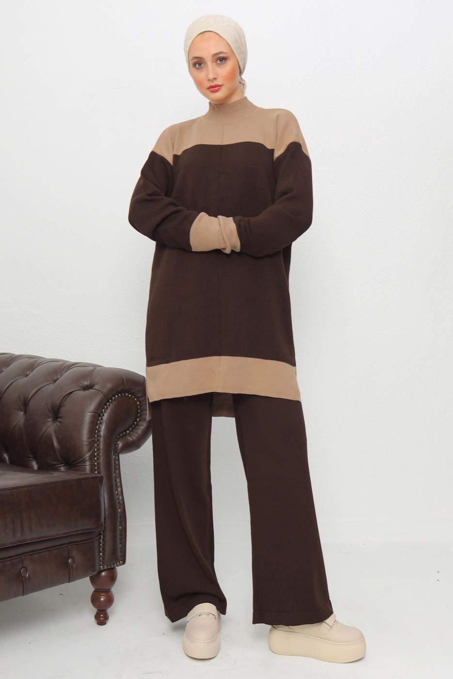 Tesettür giyim KAHVE BOĞAZLI YAKA PANTOLONLU TRİKO TAKIM T 1108