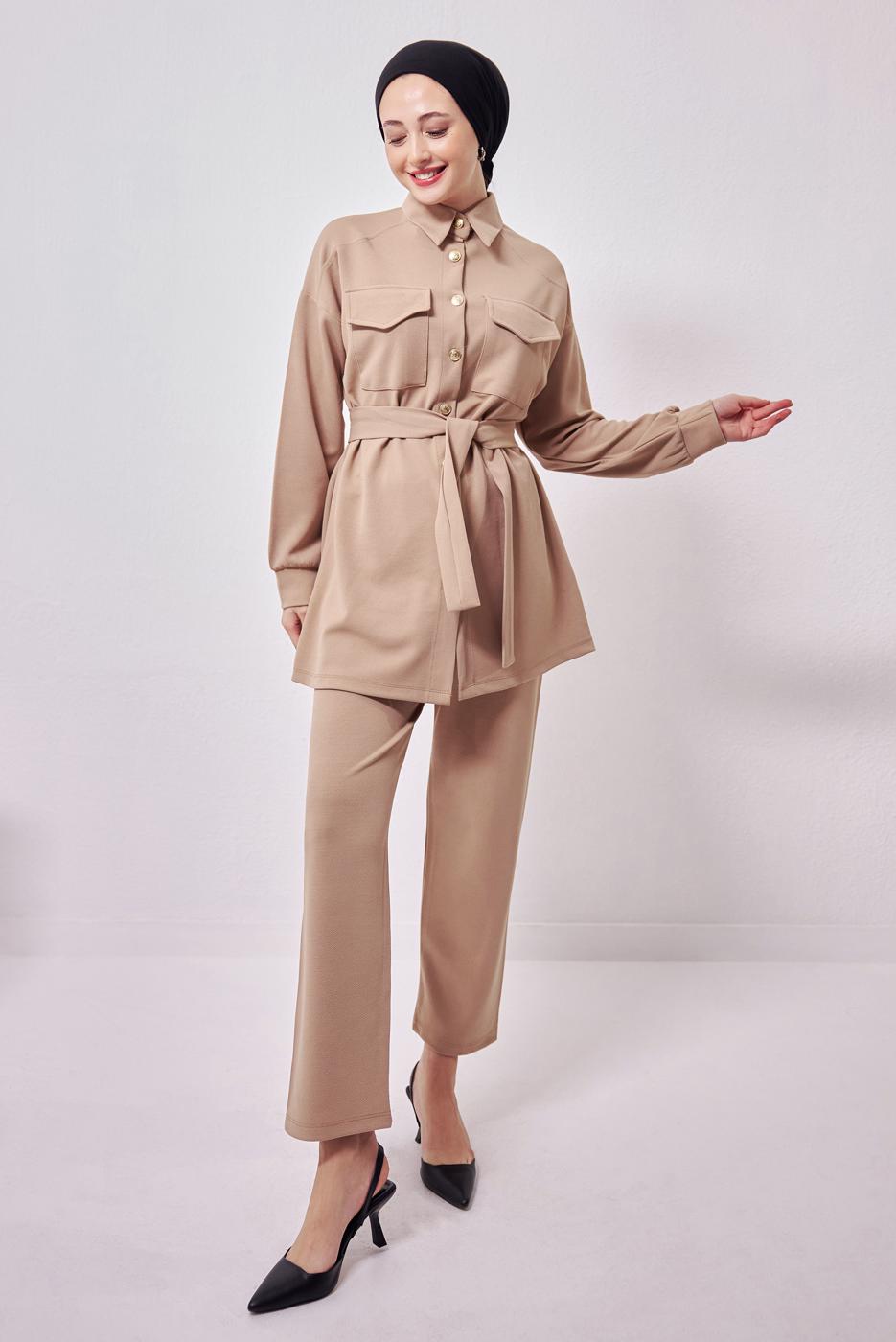 Tesettür giyim BEJ GÖMLEK YAKA PANTOLONLU TAKIM T 1353