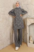 Tesettür giyim GRİ DESENLİ MANŞETLERİ LASTİKLİ PANTOLONLU TRİKO TAKIM T 3008