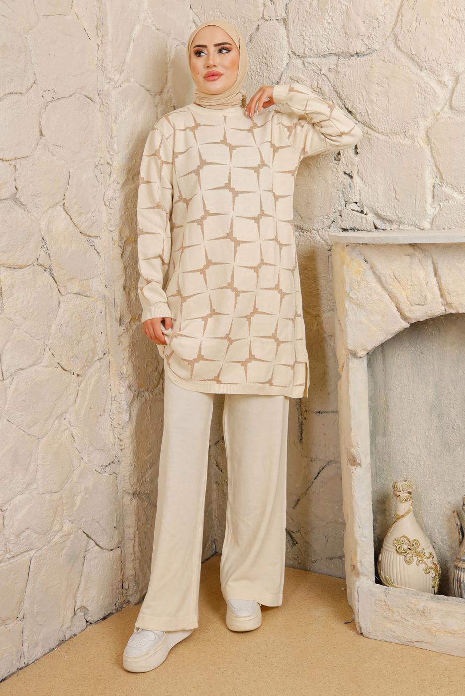 Tesettür giyim EKRU DESENLİ MANŞETLERİ LASTİKLİ PANTOLONLU TRİKO TAKIM T 3008