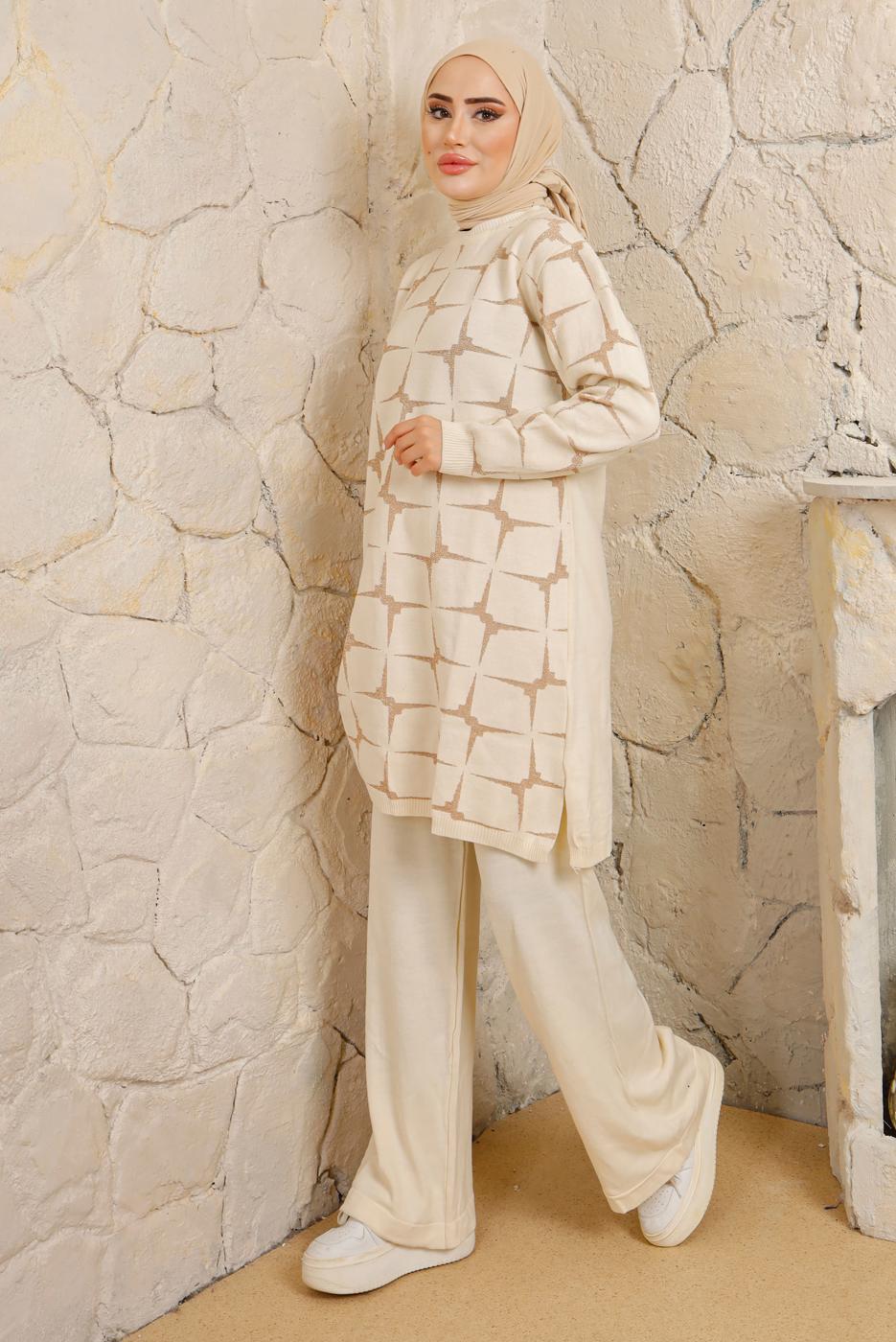Tesettür giyim EKRU DESENLİ MANŞETLERİ LASTİKLİ PANTOLONLU TRİKO TAKIM T 3008
