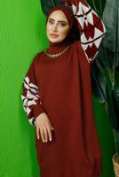 Tesettür giyim BORDO KOLU DESENLİ ZİNCİR DETAYLI PANTOLONLU TRİKO TAKIM T 3408