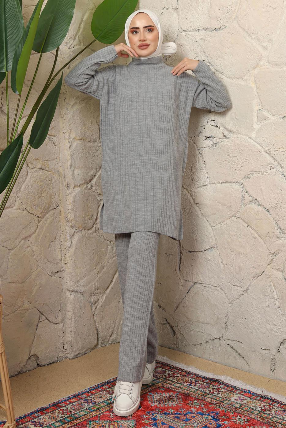 Tesettür giyim GRİ DÜĞME DETAYLI PANTOLONLU TRİKO TAKIM T 3508