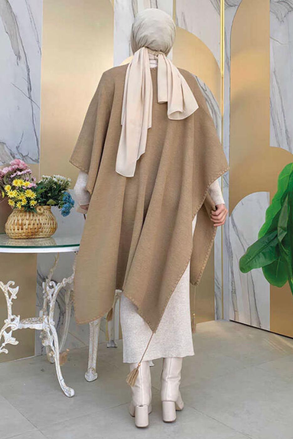 Tesettür giyim VİZON PÜSKÜL DETAYLI PANÇO T 4061