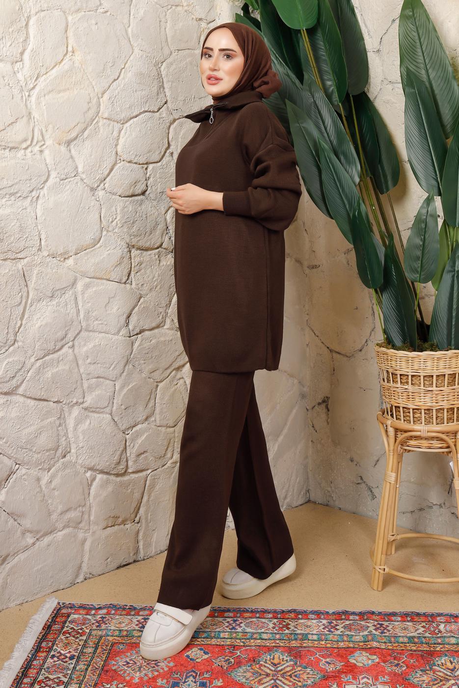 Hijab clothing BROWN KNITWEAR PANTS SUIT WITH ELASTIC WAIST T 4208