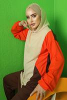 Tesettür giyim TURUNCU RENK BLOKLU KAPÜŞONLU PANTOLONLU TAKIM T 5043