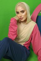 Tesettür giyim BEJ RENK BLOKLU KAPÜŞONLU PANTOLONLU TAKIM T 5043