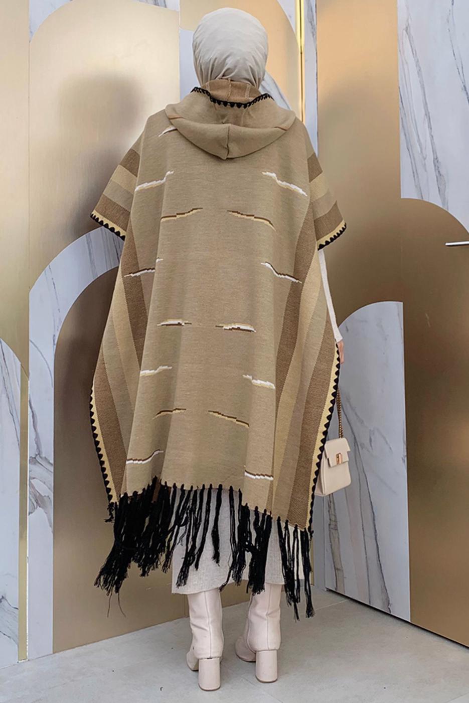 Vêtements hijab VISON PONCHO EN MAILLE À CAPUCHE T 6061