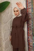 Tesettür giyim KAHVE KOLU TAŞ BASKILI KUŞAKLI PANTOLONLU TAKIM T 6243