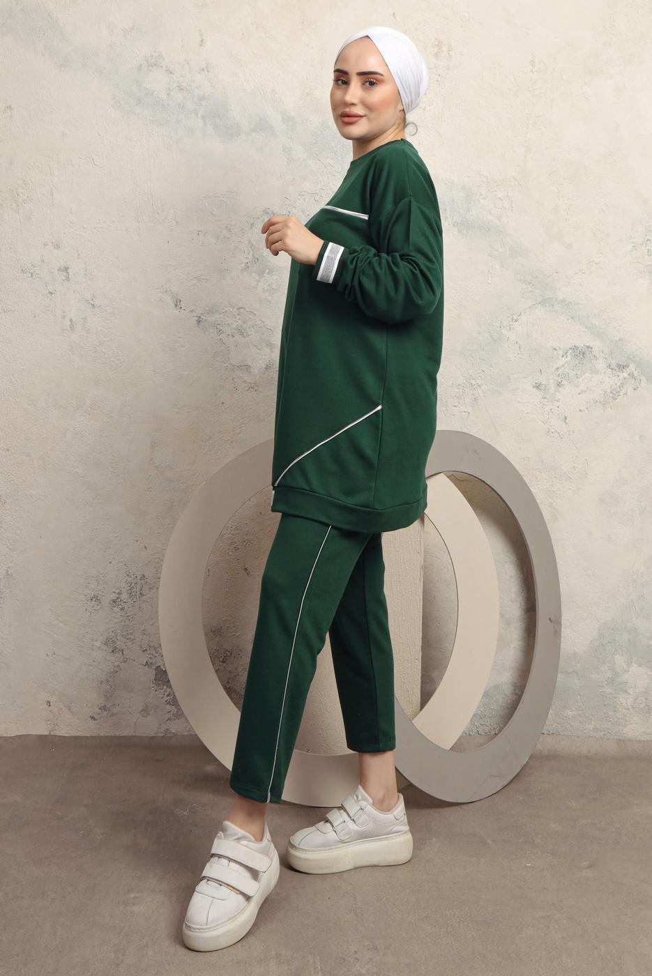Tesettür giyim YEŞİL MANŞETLERİ LASTİKLİ PANTOLONLU EŞOFMAN TAKIM T 7043