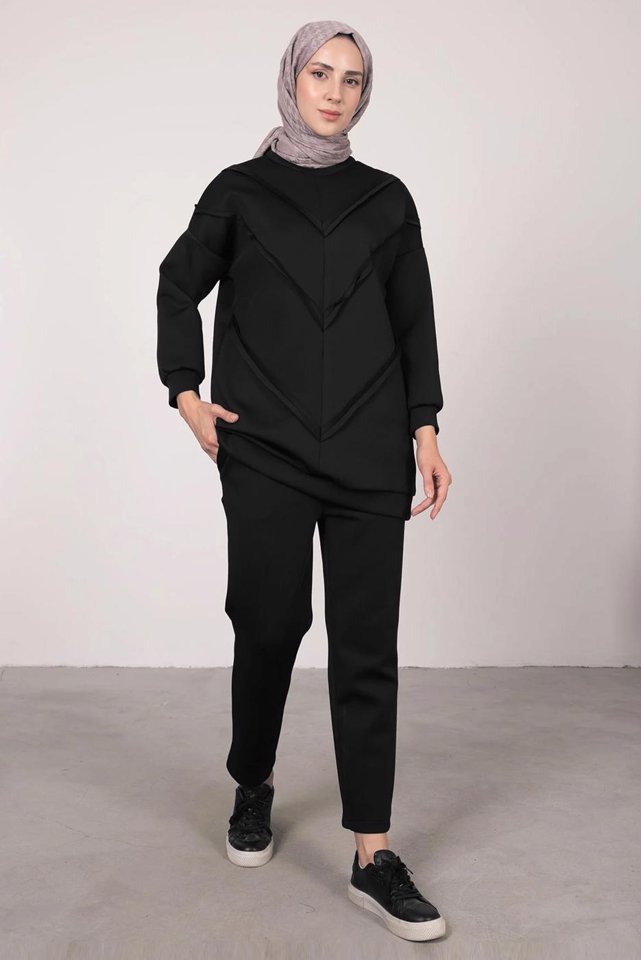 Tesettür giyim SİYAH SCUBA PANTOLONLU TAKIM T 7605