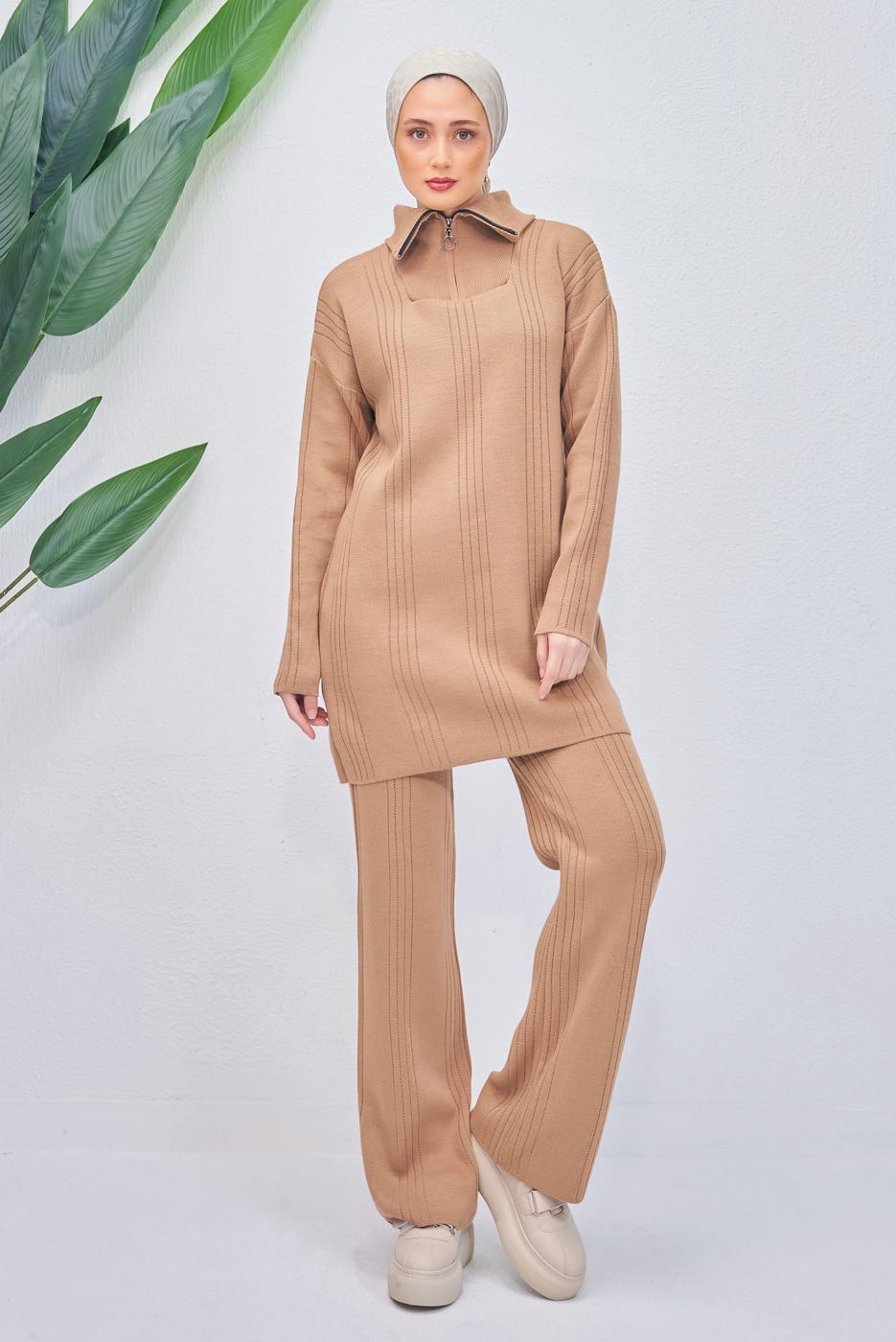 Hijab clothing BROWN KNITWEAR PANTS SUIT T 7708