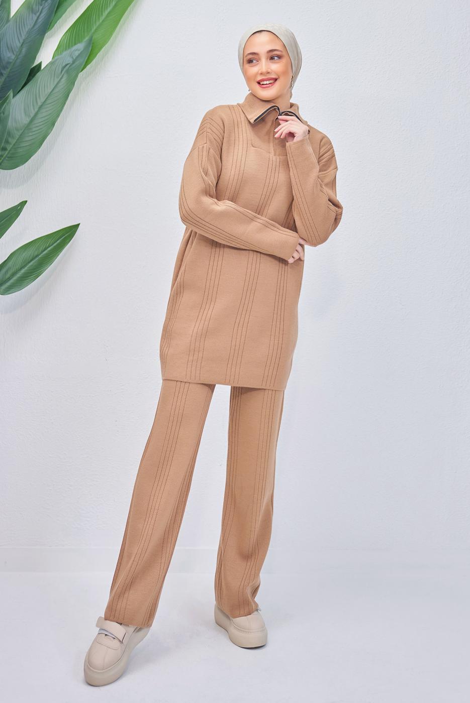 Hijab clothing BROWN KNITWEAR PANTS SUIT T 7708
