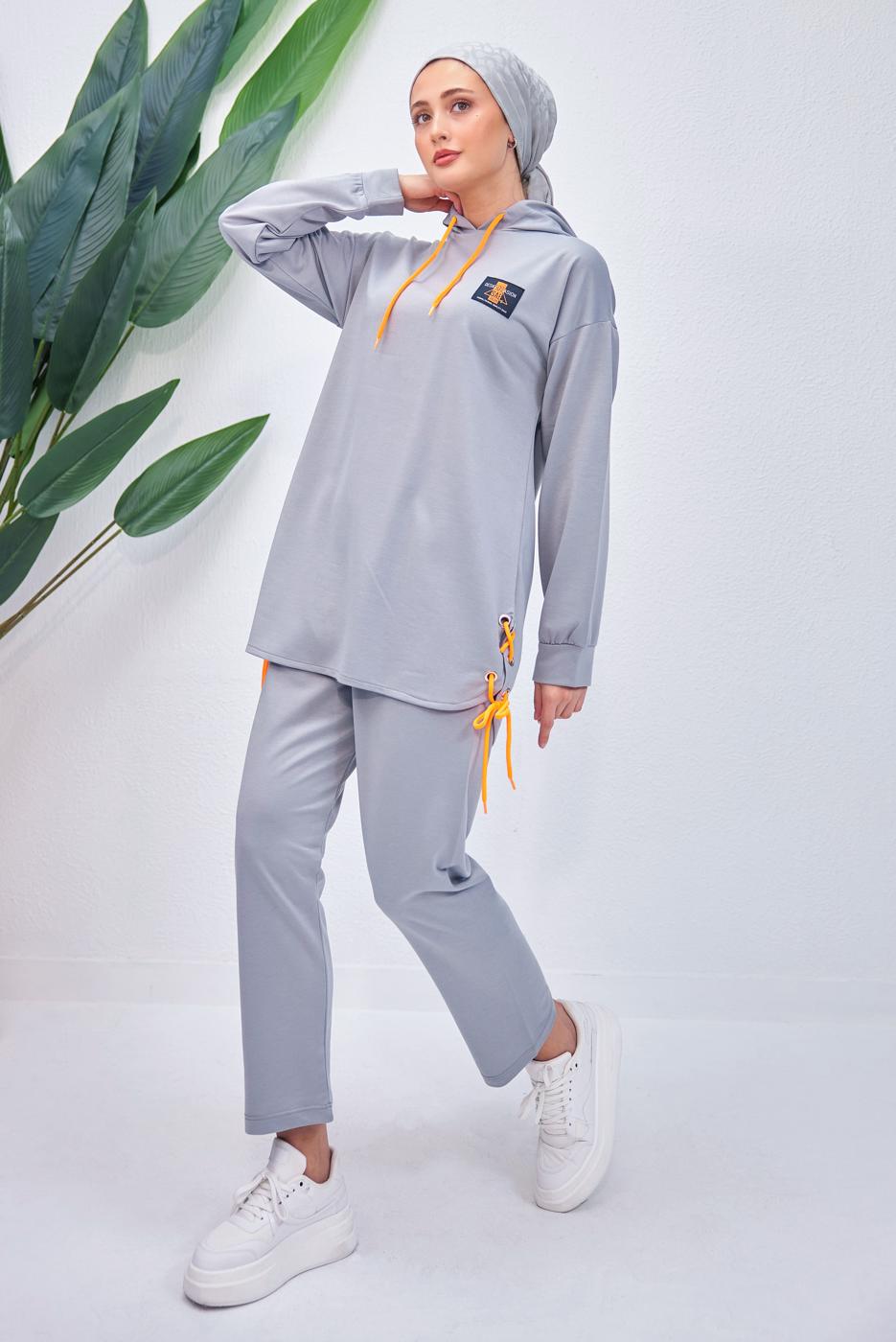Tesettür giyim GRİ KAPÜŞONLU PANTOLONLU TAKIM T 8153