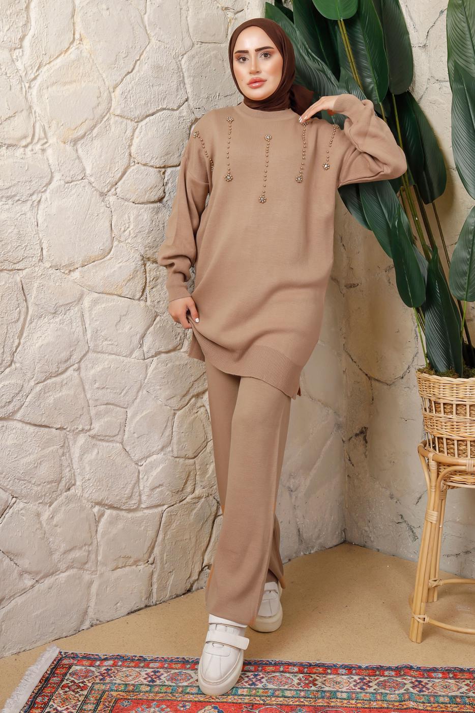 Tesettür giyim KAHVE BONCUK BASKILI PANTOLONLU TRİKO TAKIM T 9408	