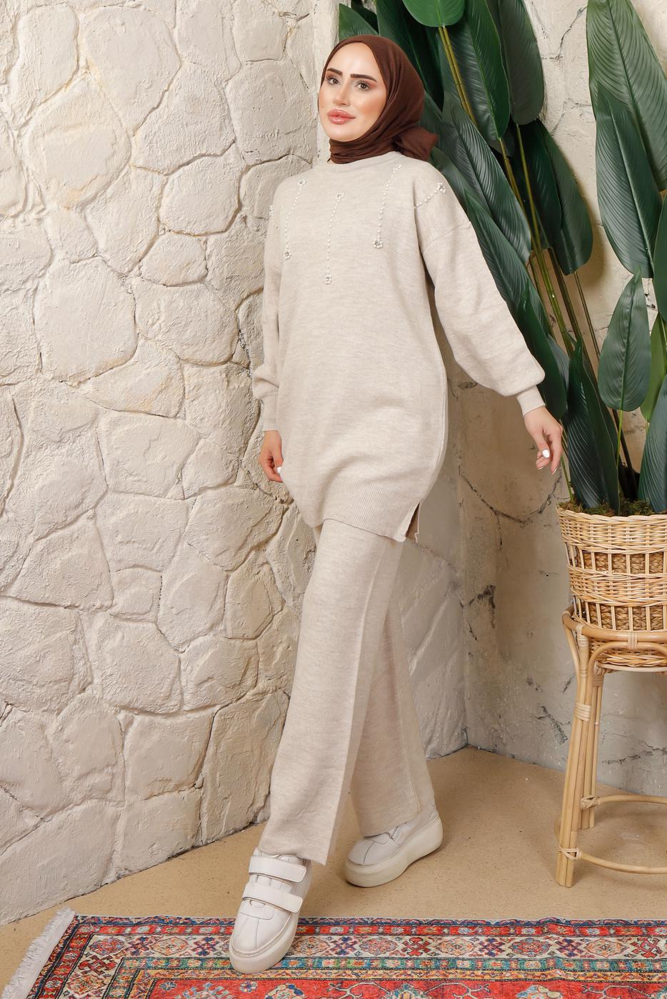 Tesettür giyim BEJ BONCUK BASKILI PANTOLONLU TRİKO TAKIM T 9408	