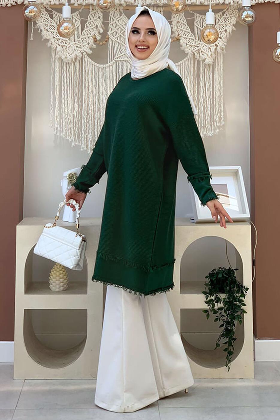 Tesettür giyim YEŞİL PÜSKÜL DETAYLI TRİKO TUNİK T 4132