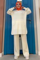 Tesettür giyim EKRU KAPÜŞONLU TAŞ DETAYLI TRİKO TUNİK T 44222