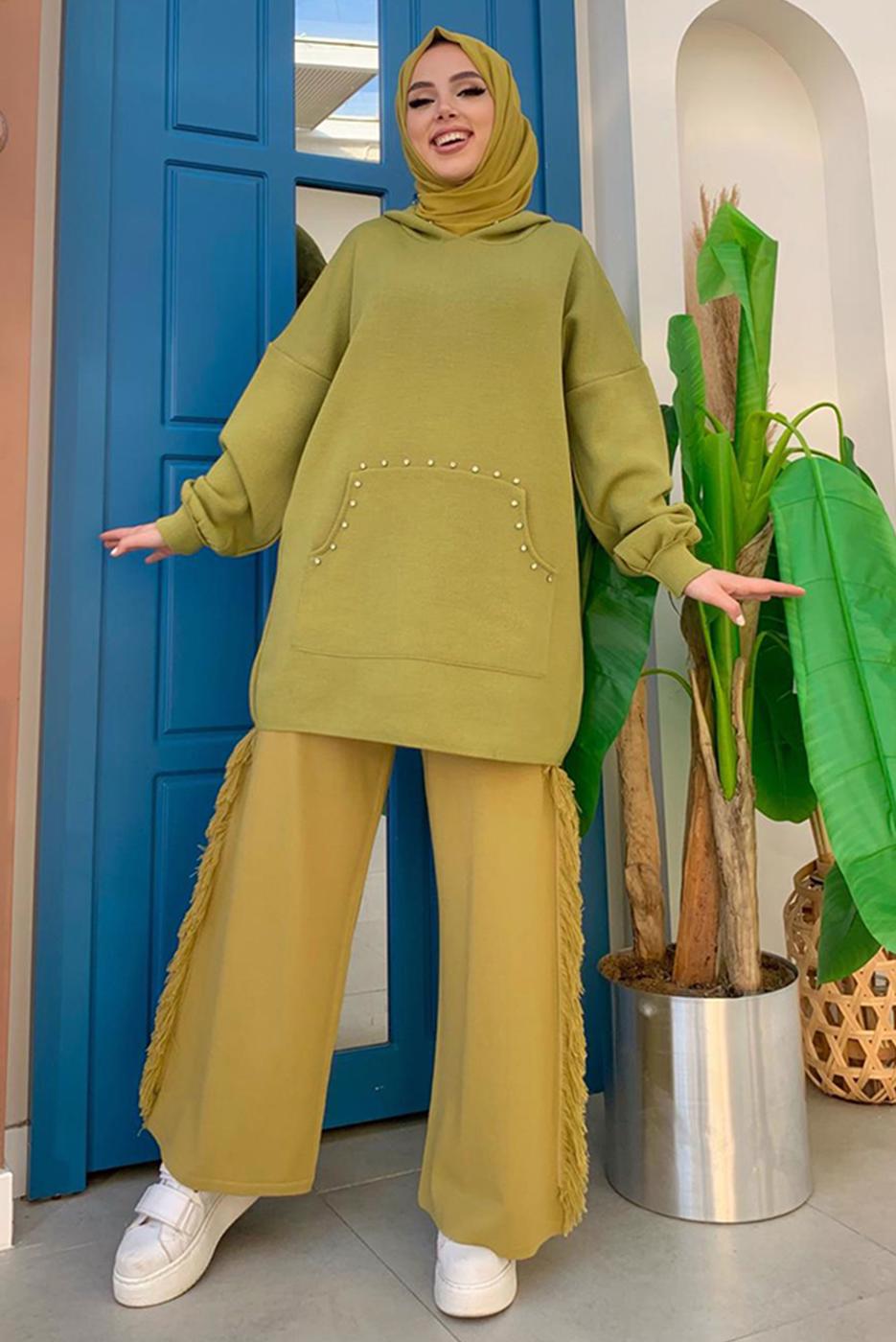 Tesettür giyim YEŞİL KAPÜŞONLU TAŞ DETAYLI TRİKO TUNİK T 44222