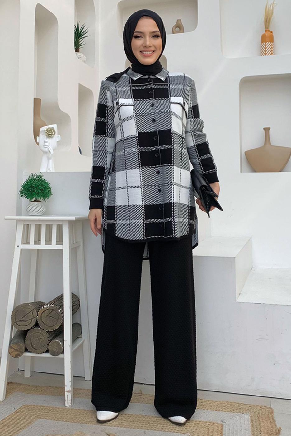 Tesettür giyim EKRU KARELİ TRİKO TUNİK T 4734