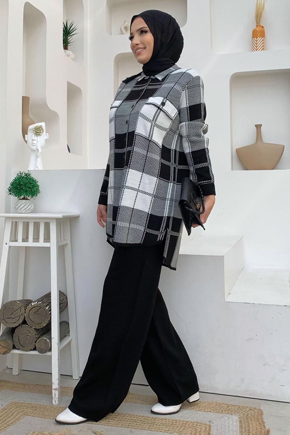 Tesettür giyim EKRU KARELİ TRİKO TUNİK T 4734