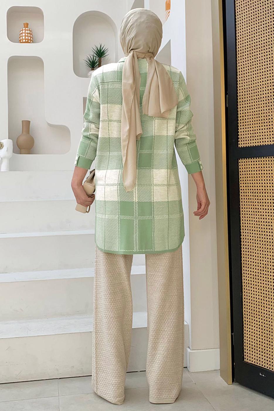 Tesettür giyim YEŞİL KARELİ TRİKO TUNİK T 4734