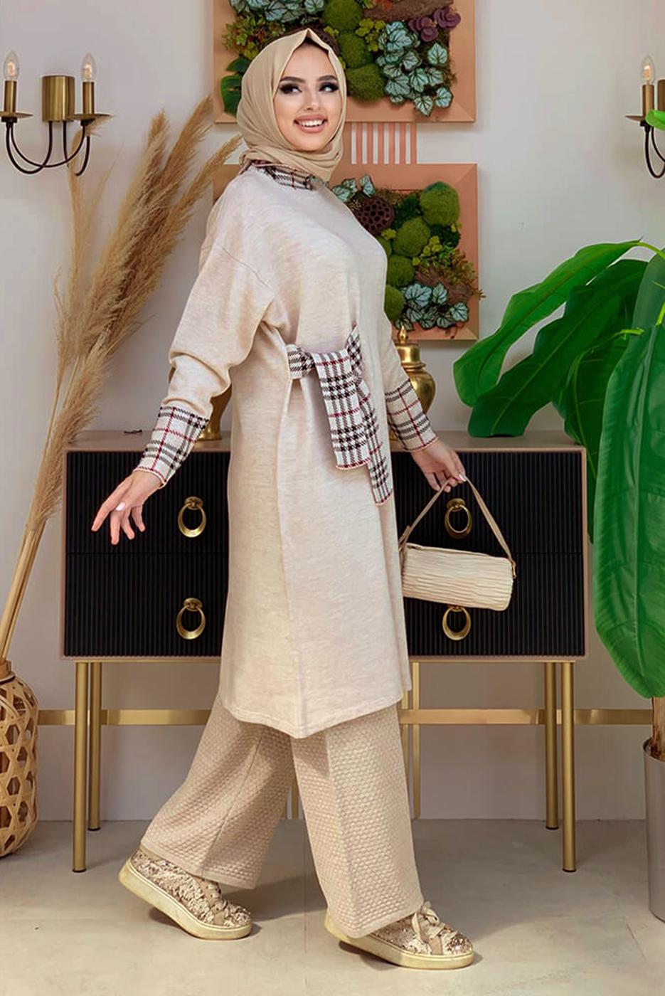 Tesettür giyim BEJ DİK YAKA TRİKO TUNİK T 8334