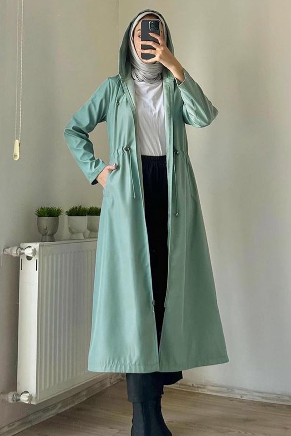 Tesettür giyim MAVİ KAPÜŞONLU BELİ BÜZGÜLÜ TRENÇKOT T 1495