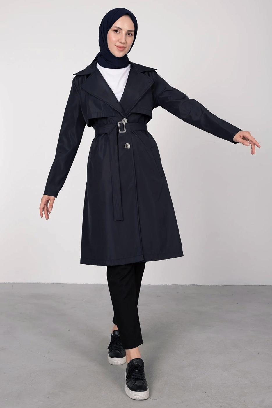 Tesettür giyim LACİVERT KRUVAZE YAKA KEMERLİ TRENÇKOT T 7395