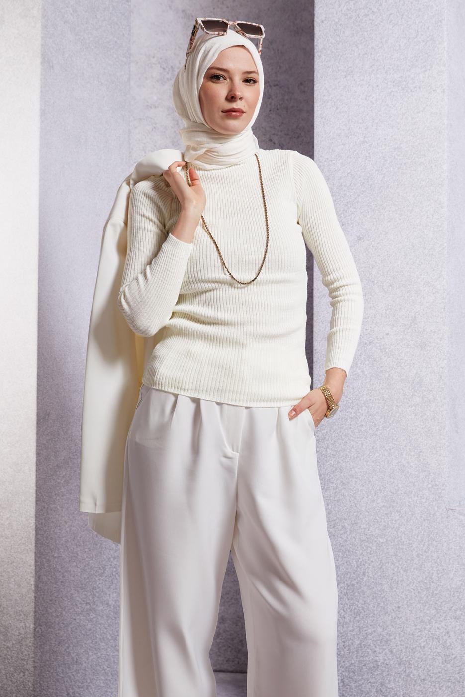 Tesettür giyim EKRU BOĞAZLI TRİKO KAZAK T 6408