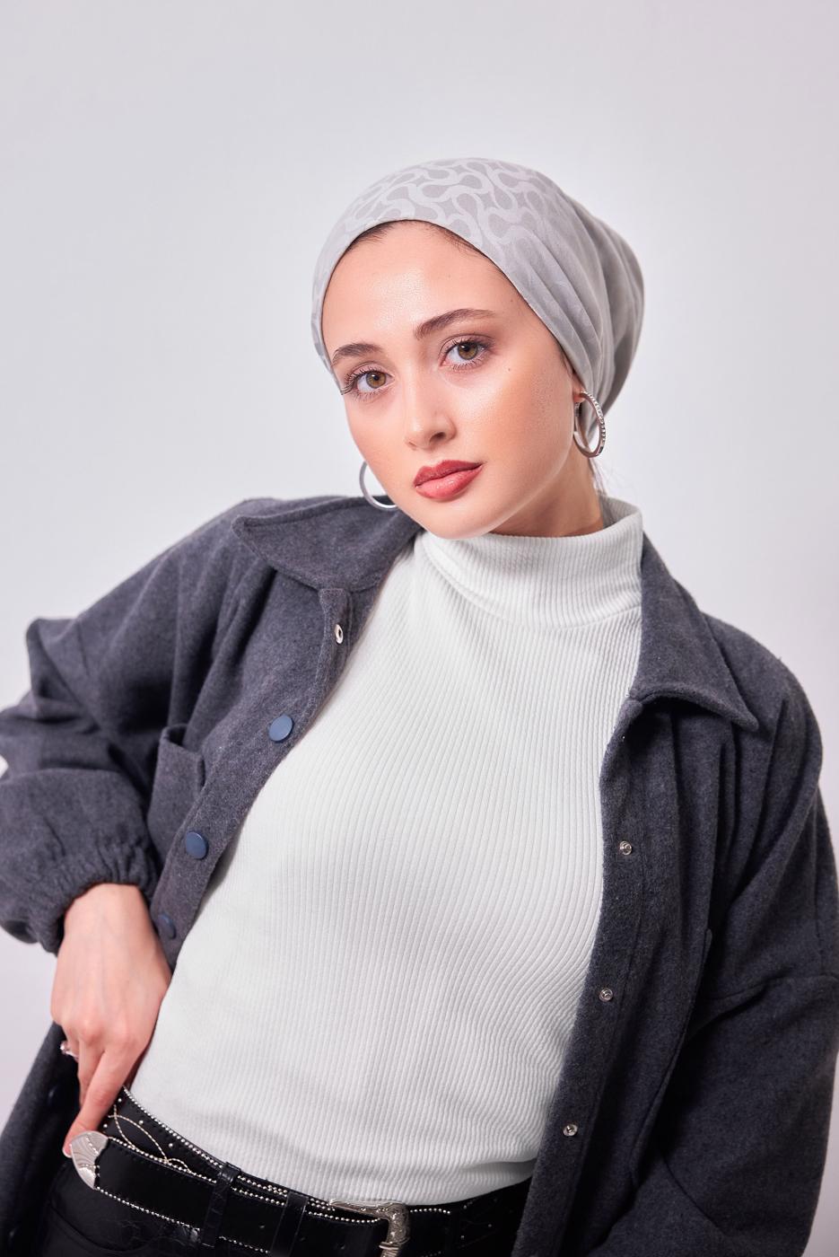 Hijab clothing WHITE SLEEVELESS SWEATER T 8253