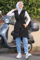 Tesettür giyim SİYAH KAPÜŞONLU KUŞAKLI KAPİTONE ŞİŞME YELEK T 0321-1