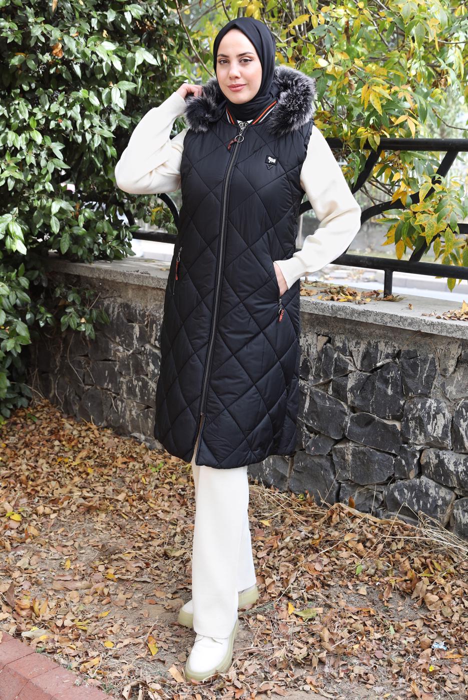 Tesettür giyim SİYAH KAPÜŞONLU ŞİŞME YELEK T 068