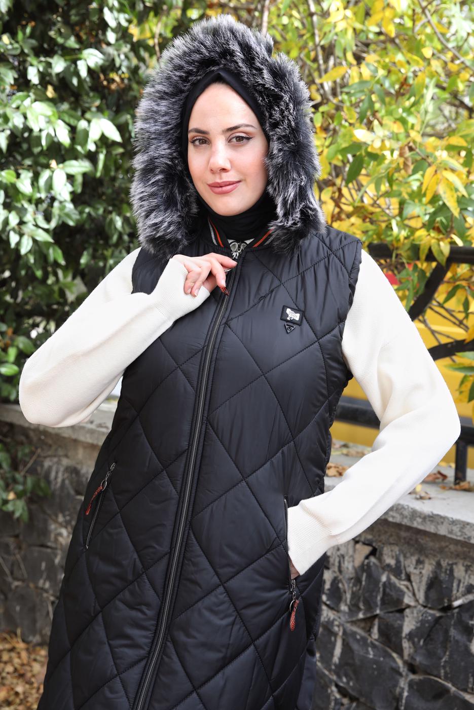 Tesettür giyim SİYAH KAPÜŞONLU ŞİŞME YELEK T 068