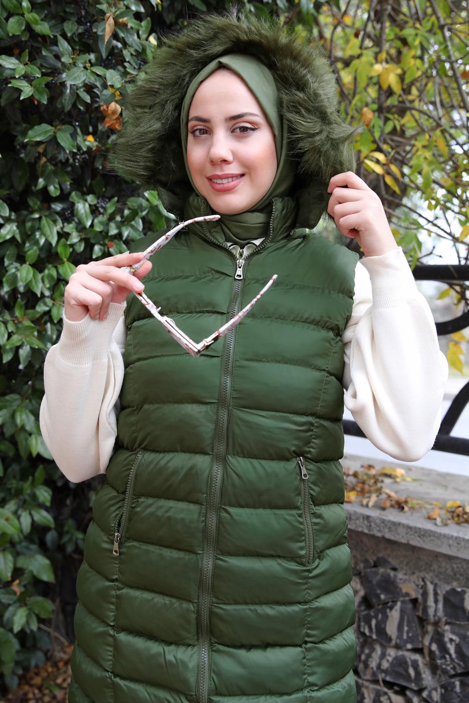 Tesettür giyim HAKİ KAPÜŞONLU ŞİŞME YELEK T 4747