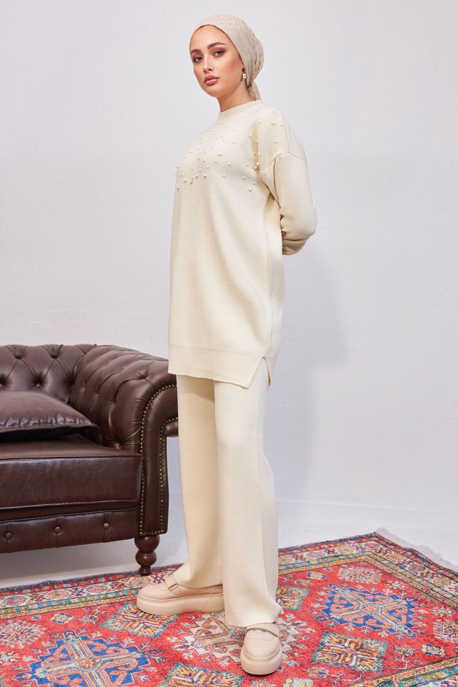 Tesettür giyim BEJ İNCİLİ PANTOLONLU TRİKO TAKIM T 8608