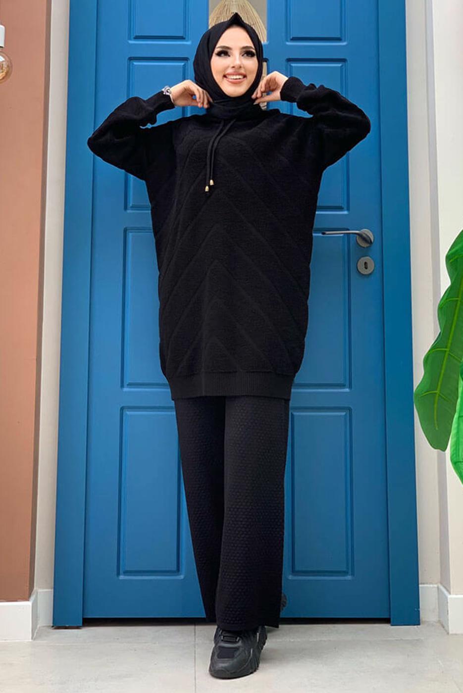 Tesettür giyim SİYAH KAPÜŞONLU TRİKO TUNİK T 9216