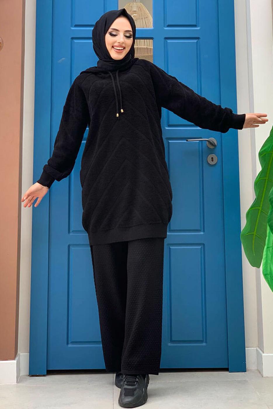 Tesettür giyim SİYAH KAPÜŞONLU TRİKO TUNİK T 9216