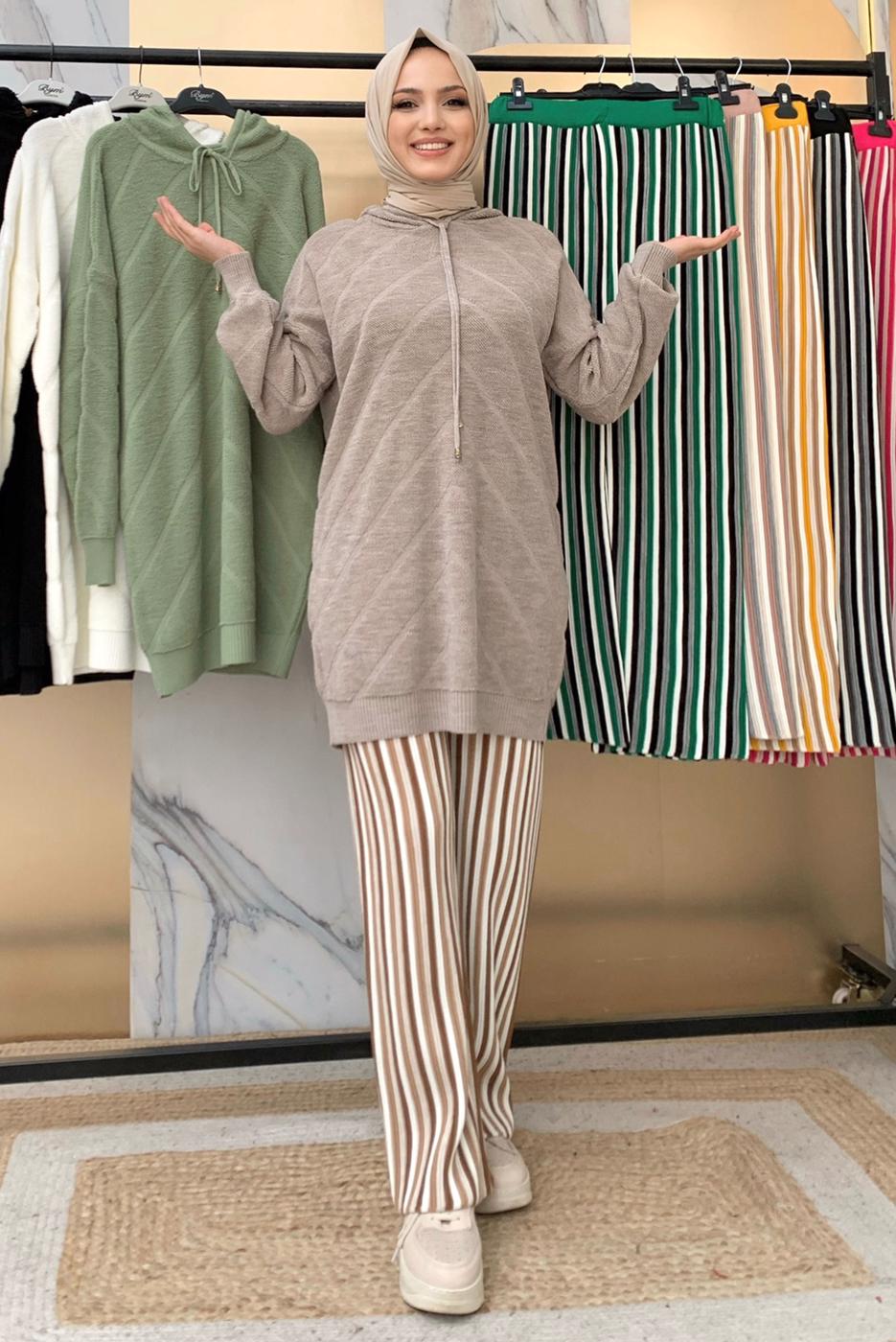 Tesettür giyim VİZON KAPÜŞONLU TRİKO TUNİK T 9216