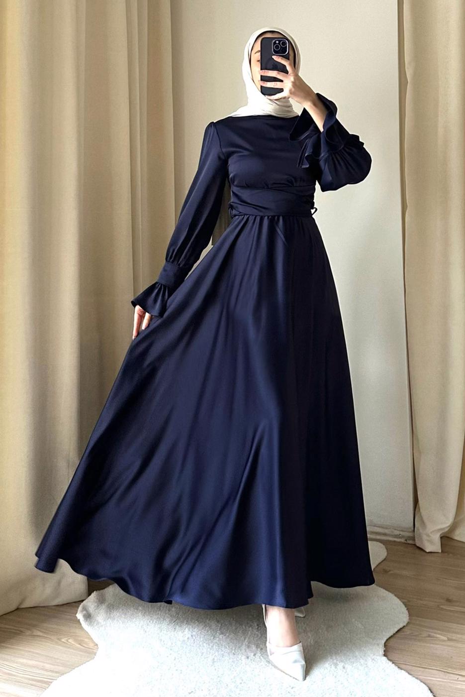 Tesettür giyim LACİVERT KUŞAKLI SATEN ABİYE ELBİSE T 3895